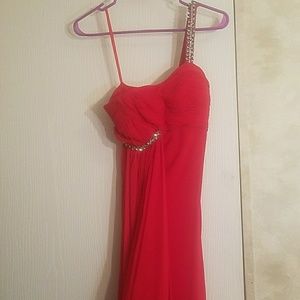 Dave & Johnny Red Formal One Shoulder Gown